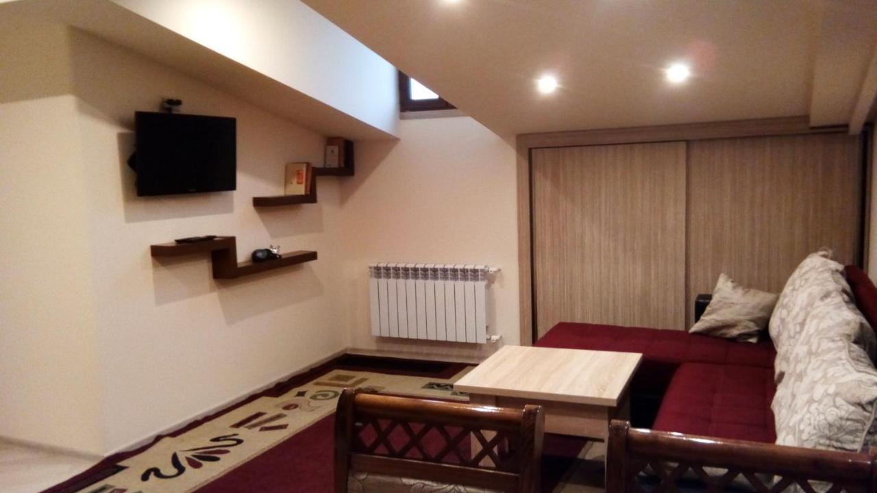 Lily'S Apartment Erivan Dış mekan fotoğraf
